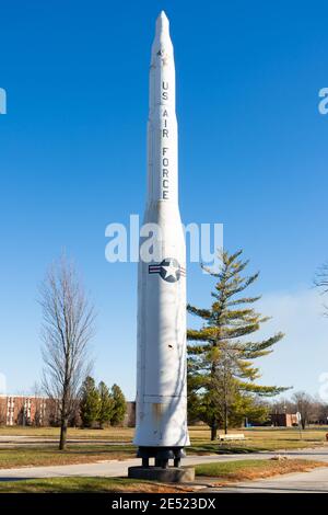 Ancien missile à la base aérienne désaffectée dans les zones rurales de l'Illinois. Banque D'Images