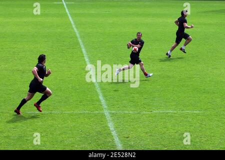 (G-D) Byron Kelleher, Jean-Baptiste Ellisalde, Yannick Jauzion, de Toulouse, lors d'une session d'entraînement au stade Ernest-Wallon, à Toulouse, France, le 16 juin 2008/photo d'Alex/Cameleon/ABACAPRESS.COM Banque D'Images