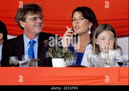 Le prince Ernst August de Hanovre, sa femme la princesse Caroline de Monaco et leur fille Alexandra, assistent au saut international de Monte-Carlo, à Port Hercule, Monaco, le 28 juin 2008. Photo de Thierry Orban/ABACAPRESS.COM Banque D'Images