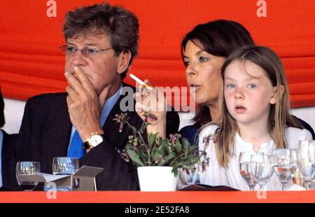 Le prince Ernst August de Hanovre, sa femme la princesse Caroline de Monaco et leur fille Alexandra, assistent au saut international de Monte-Carlo, à Port Hercule, Monaco, le 28 juin 2008. Photo de Thierry Orban/ABACAPRESS.COM Banque D'Images