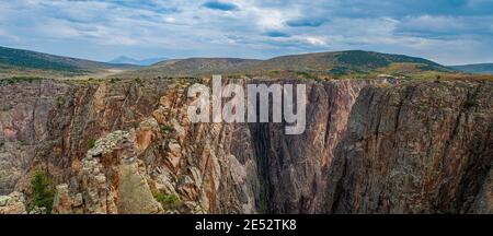 Vue panoramique de Devil's Lookout, haut en couleur et robuste Black Canyon de la Gunnison Banque D'Images