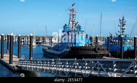 MacKay, Queensland, Australie - février 2021 : un remorqueur amarré au port de la marina de Mackay Banque D'Images