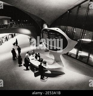 Terminal de TRANS World Airlines, aéroport John F. Kennedy (originellement Idlewild), New York, New York, 1956-62. Bureau d'information Banque D'Images