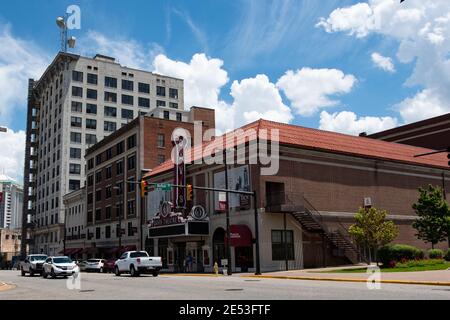 Montgomery, Alabama/USA- 6 août 2018: Le théâtre historique Davis a ouvert ses portes en 1930 pour les films parlants et les spectacles de Vaudeville. Il est maintenant détenu par Troy Banque D'Images