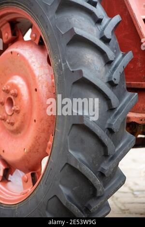 Roue et pneu du tracteur, Royaume-Uni Banque D'Images