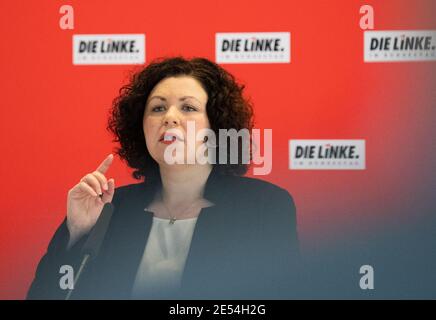 Berlin, Allemagne. 26 janvier 2021. Amira Mohamed Ali (à gauche) prend la parole lors de la conférence de presse du caucus numérique de son parti. Credit: Dorothee Barth/dpa/Alay Live News Banque D'Images