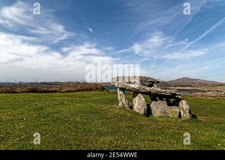 Autel, Comté de Cork, Irlande. 20 avril 2016. La tombe en coin d'autel mégalithique a été construite à la fin de l'âge de pierre (ca. 3000 à 2000 BC). Banque D'Images