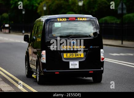 Taxi noir à Londres Banque D'Images