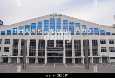 Message « Thank You NHS » affiché à SSE Arena, Wembley pendant le verrouillage du coronavirus. Londres, Royaume-Uni janvier 2021. Banque D'Images