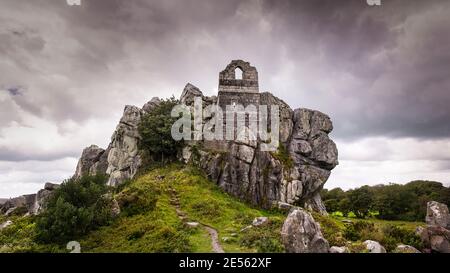 Une image panoramique des ruines de l'Hermitage rupestre de roche du XVe siècle dans les Cornouailles. Banque D'Images