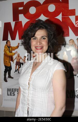 L'actrice française Armelle Lesniak assiste à la première de 'Fool Moon' qui s'est tenue à 'le Senat' à Paris, en France, le 4 juillet 2008. Photo de Benoit Pinguet/ABACAPRESS.COM Banque D'Images