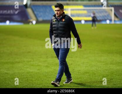 Xisco Munoz, directeur de Watford, réagit après le sifflet final lors du match du championnat Sky Bet à la Den, Londres. Date de la photo: Mardi 26 janvier 2021. Banque D'Images