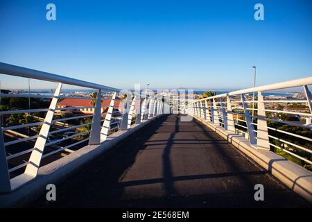 Nelson Mandela Boulevard- Cape Town, Afrique du Sud - 25-01-2021 Pont sur Nelson Mandela Boulevard. Banque D'Images