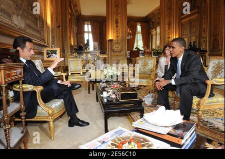 Le président Nicolas Sarkozy reçoit le candidat démocrate Barack Obama à l'Elysée Palace à Paris, France, le 25 juillet 2008. Photo d'Abd Rabbo-Mousse/ABACAPRESS.COM Banque D'Images