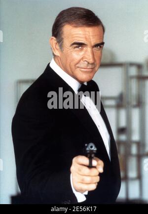 SEAN CONNERY Portrait en tant que James Bond 007 dans JAMAIS DIRE JAMAIS PLUS 1983 réalisateur IRVIN KERSHNER producteur exécutif Kevin McClory Royaume-Uni / USA / Allemagne de l'Ouest Galia film II Productions / Woodcote / Producers Sales Organisation (PSO) / Warner Bros. Banque D'Images