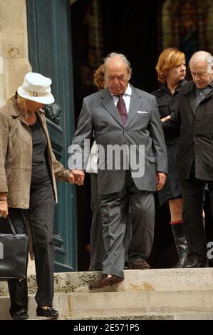 L'acteur français Jean-Marc Thibault assiste à l'enterrement de l'actrice française ( et réalisateur du Théâtre Antoine) Helena Bossis à l'église Saint Roch de Paris, France, le 26 août 2008. Photo de Giancarlo Gorassini/ABACAPRESS.COM Banque D'Images