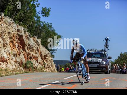 Col du serre de Tourre, France - juillet 15,2016 : le cycliste italien Domenico Pozzovivo de l'équipe AG2R la Mondiale à cheval pendant un essai individuel Banque D'Images