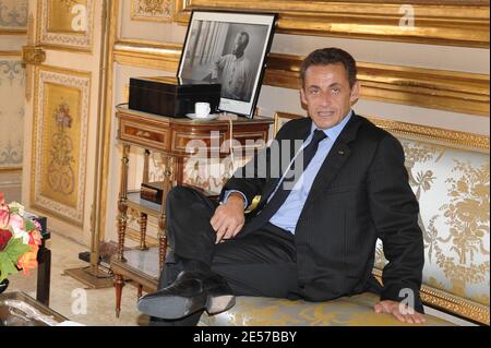 Le président français Nicolas Sarkozy reçoit le président du Sénégal à l'Elysée Palace de Paris, France, le 10 septembre 2008. Photo Thierry Orban/ABACAPRESS.COM Banque D'Images