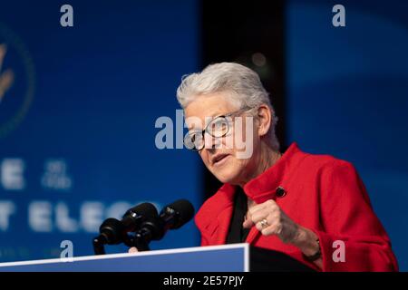 Wilmington, Delaware, États-Unis. 19 décembre 2020. Gina McCarthy fait des remarques après avoir été présenté comme candidat du président américain élu Joe Bidens à être son conseiller national en climat au Queen Theatre le 19 décembre 2020 à Wilmington, Delaware. Crédit : Alex Edelman/ZUMA Wire/Alay Live News Banque D'Images