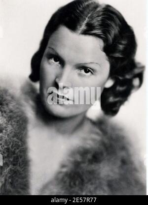 1933 c., AUTRICHE : la chanteuse allemande, comédienne de scène et de cinéma MAGDA SCHNEIDER ( 1909 - 1996 ). Portrait de Clausen-Rota . Épouse de l'acteur Wolf Albach-Retty , mère de la célèbre actrice ROMY SCHNEIDER . - SCHNEIDER - ATTRICE - FILM - FILM - CINÉMA - RITRATO --- ARCHIVIO GBB Banque D'Images