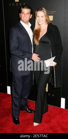 Donald Trump Jr. Et sa femme Vanessa Haydon arrivent sur le tapis rouge pour le lancement de la nouvelle vodka de Donald Trump aux deux à Hollywood, en Californie, le 01/17/07. [[sbd]] Banque D'Images