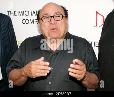 Danny DeVito, copropriétaire, arrive pour l'ouverture officielle du restaurant Devito South Beach. Miami Beach, Floride 6/13/07. DeVito South Beach Restaurant, Miami Beach FL. [[FAM]] Banque D'Images