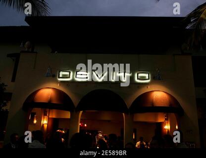 Ambiance au restaurant Devito South Beach. Miami Beach, Floride 6/13/07. DeVito South Beach, Miami Beach, Floride. [[FAM]] Banque D'Images