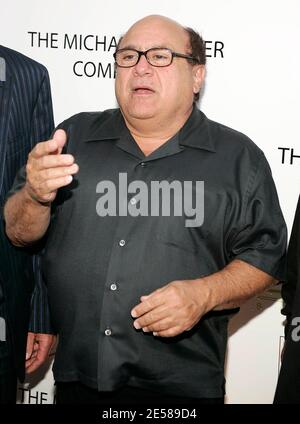 Danny DeVito, copropriétaire, arrive pour l'ouverture officielle du restaurant Devito South Beach. Miami Beach, Floride 6/13/07. DeVito South Beach Restaurant, Miami Beach FL. [[FAM]] Banque D'Images