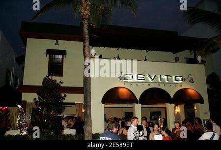 Ambiance au restaurant Devito South Beach. Miami Beach, Floride 6/13/07. DeVito South Beach, Miami Beach, Floride. [[FAM]] Banque D'Images