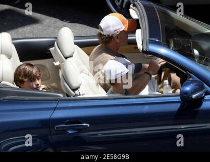 Hayden Panettiere a un déjeuner en famille avec son père, Skip, et son frère cadet, Jansen, au restaurant Saddle Ranch. West Hollywood, Californie, 8/10/07. [[rac ral]] Banque D'Images