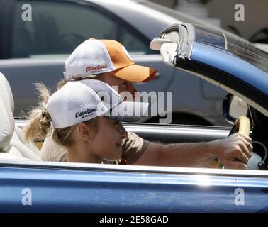 Hayden Panettiere a un déjeuner en famille avec son père, Skip, et son frère cadet, Jansen, au restaurant Saddle Ranch. West Hollywood, Californie, 8/10/07. [[rac ral]] Banque D'Images
