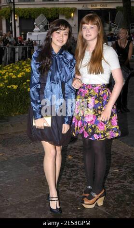Katy Leung et ami à la première de 'The Bourne Ultimatum' à Leicester Square. Londres, Royaume-Uni. 8/15/07. [[carte]] Banque D'Images