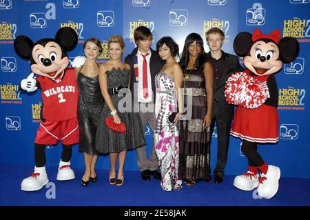 Le casting de "High School musical 2" à leur première européenne à l'O2 Arena. Londres, Royaume-Uni. 9/2/07. [[carte]] Banque D'Images