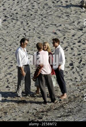 Pierce Brosnan, Meryl Streep, Colin Firth, Stellan Skarsgard et Amanda Seyfried filmant 'mamma Mia' sur une île en Grèce. 9/17/07. [[aav]] Banque D'Images