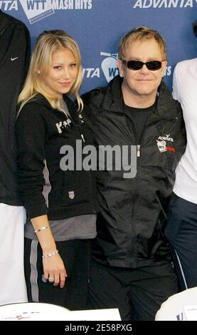 Anna Kournikova, Elton John, Billie Jean King et Andy Roddick assistent à une conférence de presse et posent pour des photos avec l'équipe avant le 15ème succès annuel d'Advanta World Teamtennis Smash Hits à Villanova. Philadelphie, Pennsylvanie. 10/10/07. [[bat]] Banque D'Images