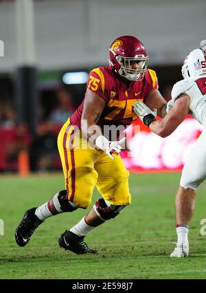 (PHOTOS DU FICHIER).ancien agent de garde offensif des chevaux de Troie USC (75) Alijah Vera-Tucker devrait passer le 1er tour de la version finale de la NFL, ici il est photographié le 7 septembre 2019 par rapport au Cardinal de Stanford, la version finale de la NFL aura lieu à Cleveland, Ohio, le 29 avril 2021.(crédit obligatoire : Jose/MarinMedia.org/Cal Sport Media) (photographe complet absolu et crédits requis) Banque D'Images