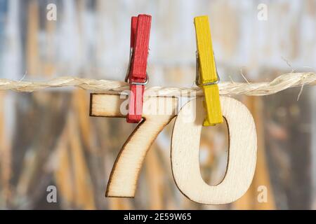 70 verres d'anniversaire, de fête et de champagne Banque D'Images