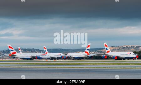 Lignes d'avions British Airways garées sur tarmac à l'aéroport international de Madrid Bajaras, Madrid, Espagne Banque D'Images