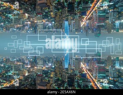Technologie Internet des choses sur le panorama de Bangkok paysage urbain la nuit, architecture d'affaires et bâtiment avec touriste, technologie SMART c Banque D'Images