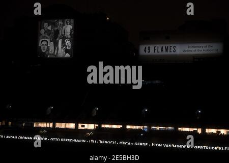 La campagne Flames de 49 pour marquer le jour commémoratif de l'Holocauste avant le match de la Premier League à Stamford Bridge, Londres. Date de la photo: Mercredi 27 janvier 2021. Banque D'Images