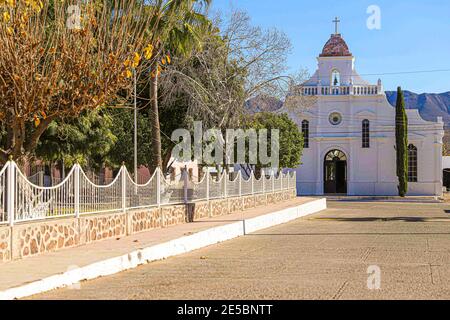 Iglesia Santa Rosa de Lima. Capilla Santa Rosa de Lima en Nacori Chico, Sonora, México. Sierra alta de Sonora. (Photo de Luis Gutierrez/NortePhoto.com) Eglise Santa Rosa de Lima. Chapelle Santa Rosa de Lima à Nacori Chico, Sonora, Mexique. Haute Sierra de Sonora. (Photo de Luis Gutierrez / NortePhoto.com) Banque D'Images