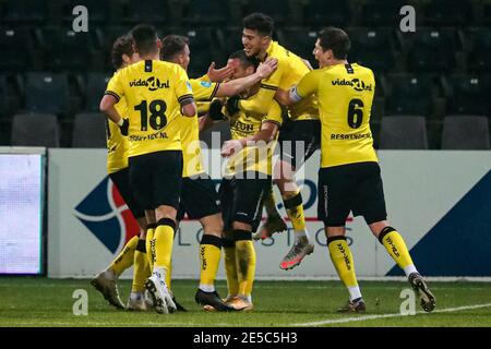 VENLO, PAYS-BAS - JANVIER 27: Georgios Giakoumakis de VVVV Venlo célébrant le but avec l'équipe (1:0) pendant le match néerlandais Eredivisie entre VVV Venl Banque D'Images