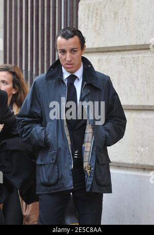 EXCLUSIF. L'avocat français Karim Achoui est vu à Paris, en France, le 2 octobre 2008, le premier jour du procès d'Assem du gangster Antonio Ferrara. Achoui apparaît en complicité pour le tri de la prison de Fresnes par Ferrara en 2003. Photo de Mousse/ABACAPRESS.COM Banque D'Images