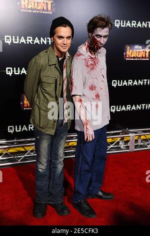 Thomas Dekker participe à la première mondiale de la « quarantaine » qui s'est tenue à la Knott's Scary Farm à Los Angeles, CA, États-Unis, le 9 octobre 2008. Photo de Lionel Hahn/ABACAPRESS.COM Banque D'Images