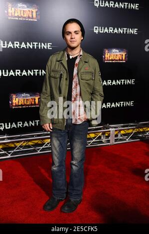 Thomas Dekker participe à la première mondiale de la « quarantaine » qui s'est tenue à la Knott's Scary Farm à Los Angeles, CA, États-Unis, le 9 octobre 2008. Photo de Lionel Hahn/ABACAPRESS.COM Banque D'Images