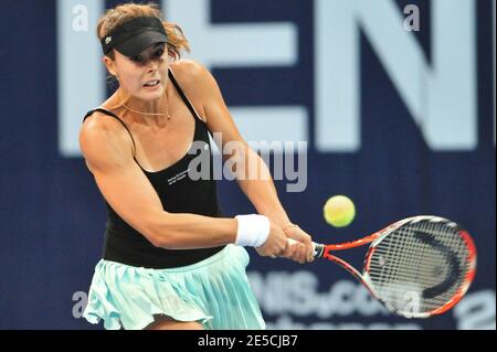 Alize Cornet en action pendant la partie qualifiante à l'Open de Zurich à Zurich, en Suisse, le 13 octobre 2008. Photo de John C Middlebrook/Call Sport Media/Cameleon/ABACAPRESS.COM Banque D'Images