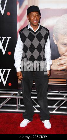 Russell Simmons assiste à la première de 'W' au théâtre Ziegfeld à New York, NY, USA le 14 octobre 2008. Photo de Gregorio Binuya/ABACAPRESS.COM Banque D'Images