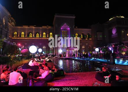 Ambiance de fête à la suite de la cérémonie de clôture du 2ème Festival international du film du Moyen-Orient à Abu Dhabi, Émirats arabes Unis, le 19 octobre 2008. Photo par Ammar Abd Rabbo/ABACAPRESS.COM Banque D'Images