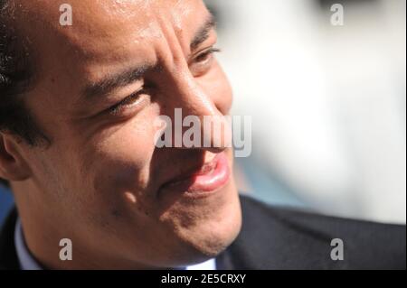 L'avocat français Karim Achoui lors de la manifestation des magistrats et avocats français au palais de justice de Paris le 23 octobre 2008 contre la politique du ministre français de la Justice Rachida Dati. Photo de Mousse/ABACAPRESS.COM Banque D'Images