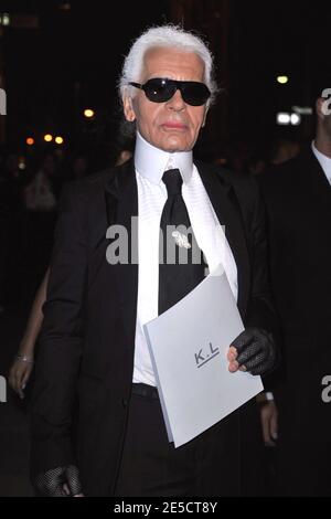 Le designer Karl Lagerfeld assiste au Fashion Group International présente la 25e nuit annuelle des étoiles en hommage aux alchimistes qui se sont tenus à Cipriani Wall Street New York City, Etats-Unis, le 23 octobre 2008. Photo de Gregorio Binuya/ABACAPRESS.COM Banque D'Images